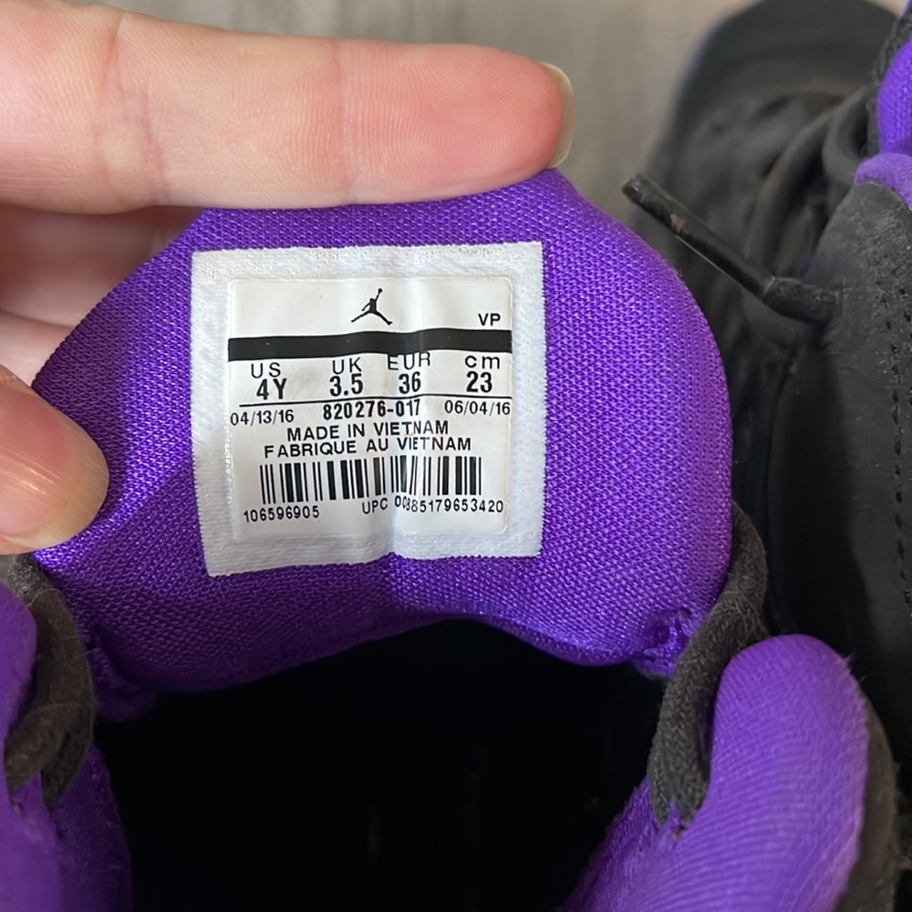 Jumpman Team 2 Jordans - Picture 6 of 6